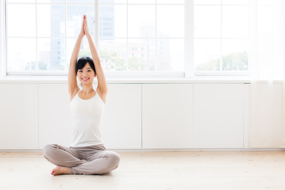 以有氧與伸展搭配的簡易瘦手臂運動，日常生活中也可以做。